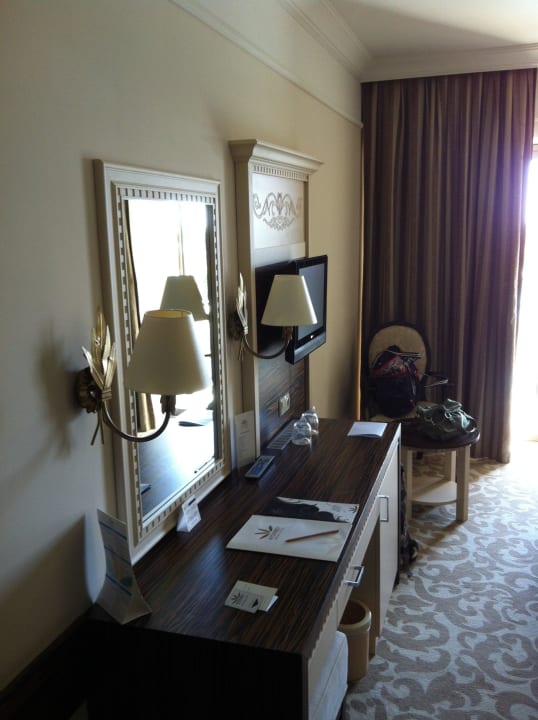 Zimmer mit Blick zum Italiener Aydinbey Kings Palace & Spa