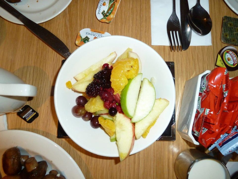 Obstsalat Hotel Premier Inn London Hammersmith