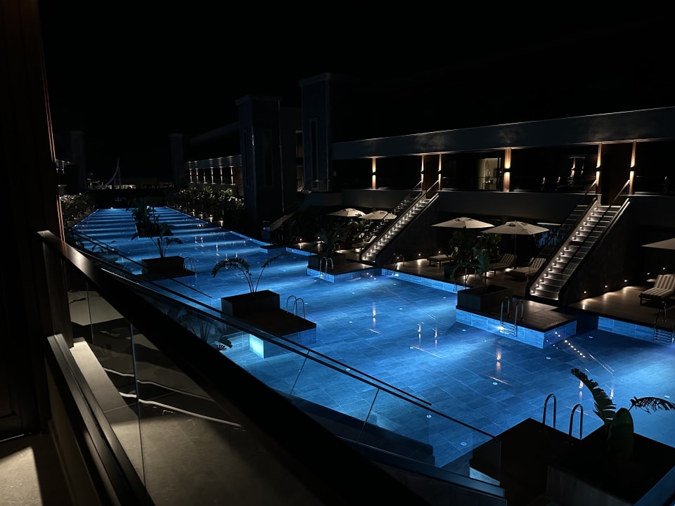 Pool Jacaranda Luxury Resort