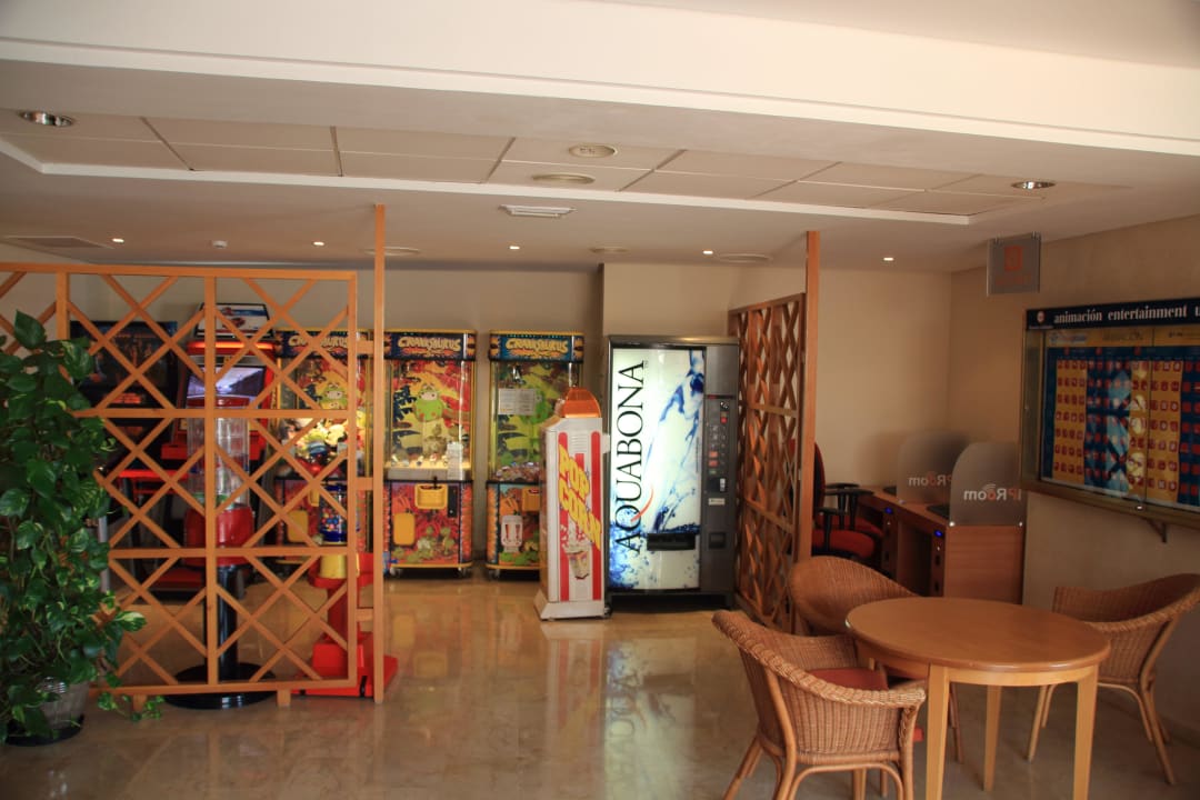 Spielecke mit Internet Ecke allsun Hotel Sumba