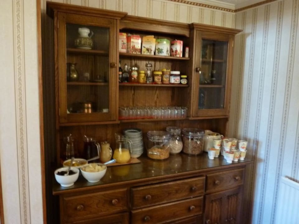 Frühstücksbüffet für kalte Speisen und Getränke Pulteney House