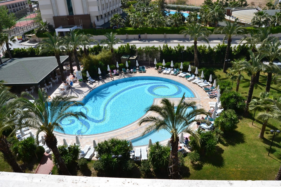 Pool von oben Calimera Hane Garden
