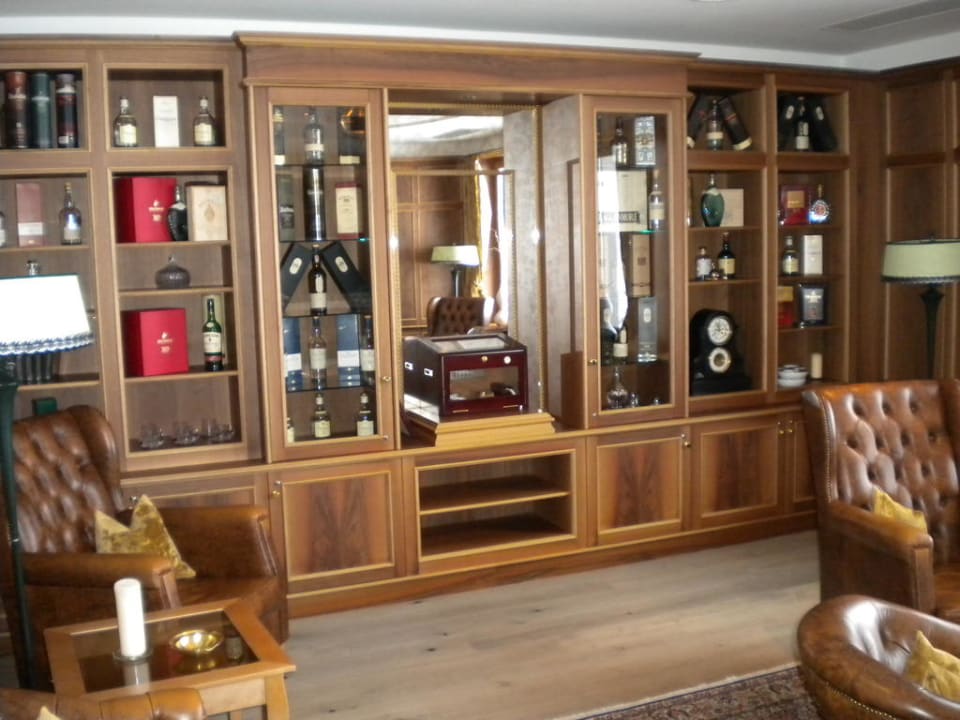 Havana cigar room Hotel Alpenhof