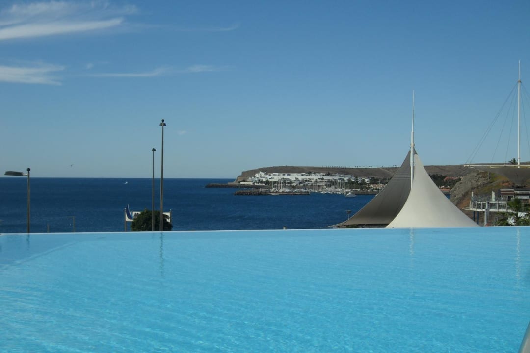 Sicht über den Pool H10 Playa Meloneras Horizons Collection