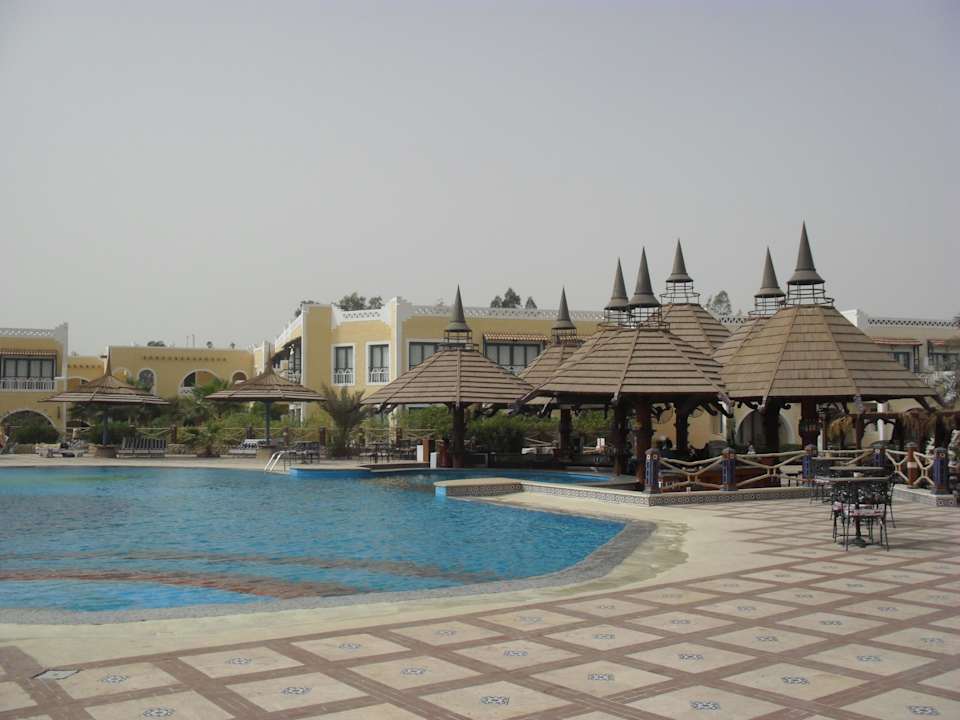 Basen Hotel El Faraana Reef Resort