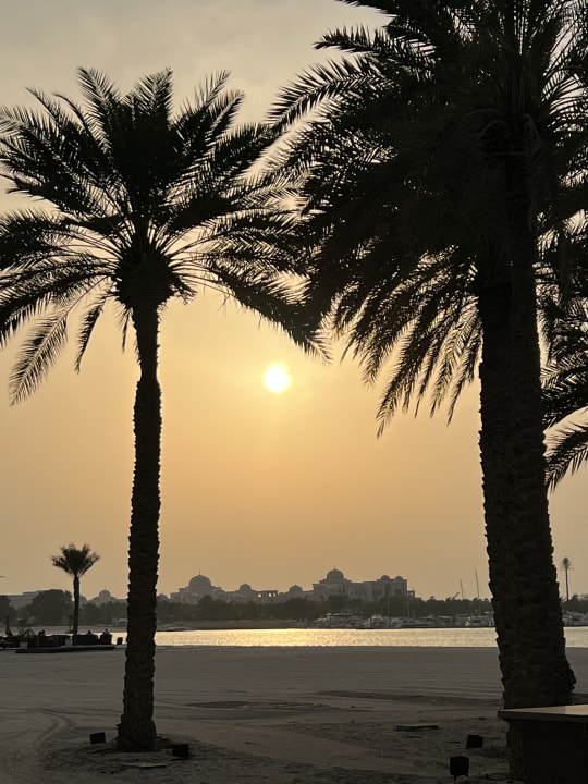 Strand Emirates Palace Mandarin Oriental