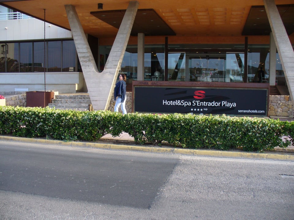 Hoteleingang Hotel & Spa S'Entrador Playa