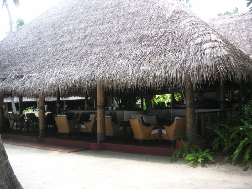 Dhoni Bar Kuramathi Maldives