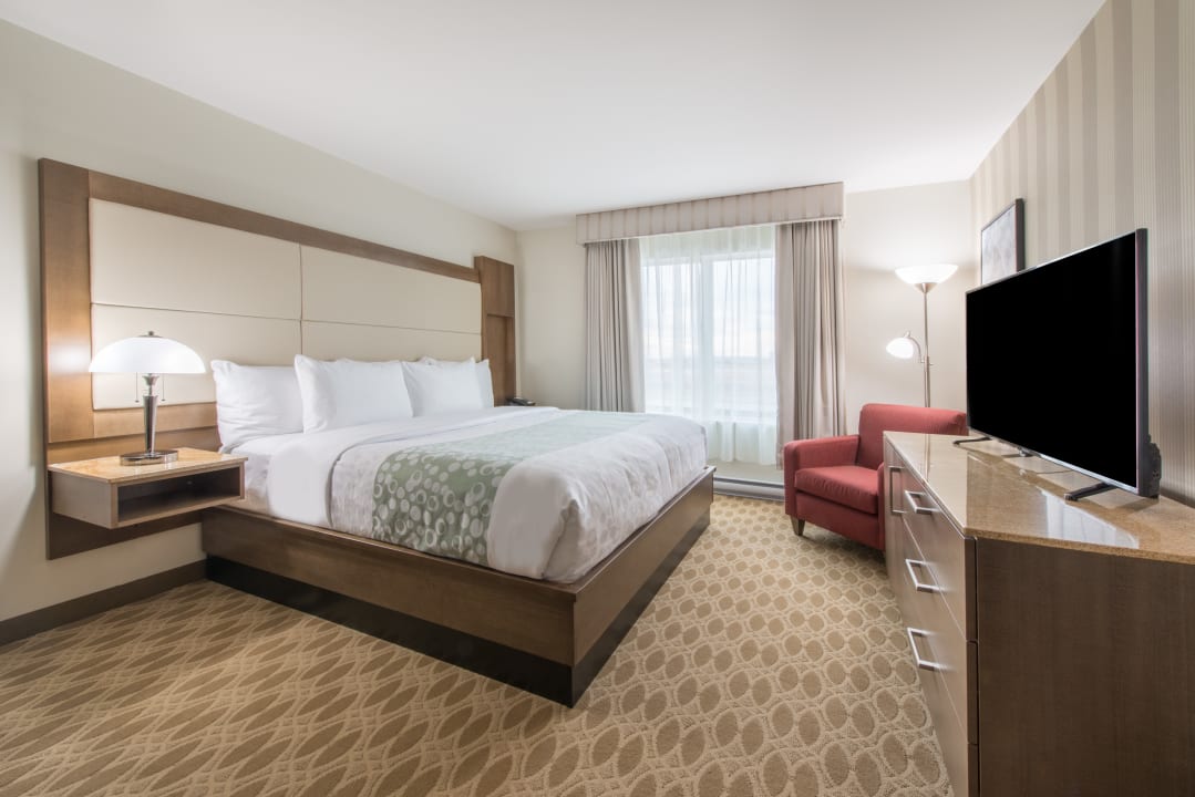 Zimmer Wyndham Garden Calgary Airport