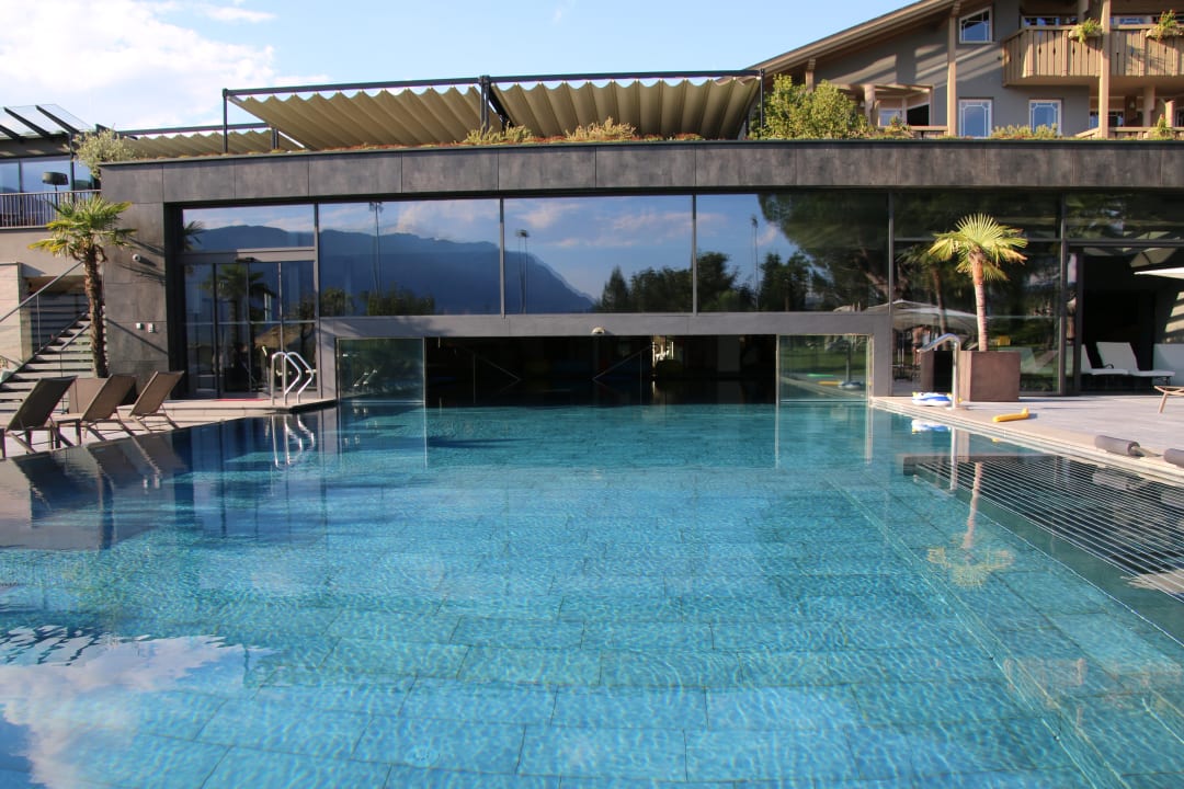 Pool Weinegg Wellviva Resort