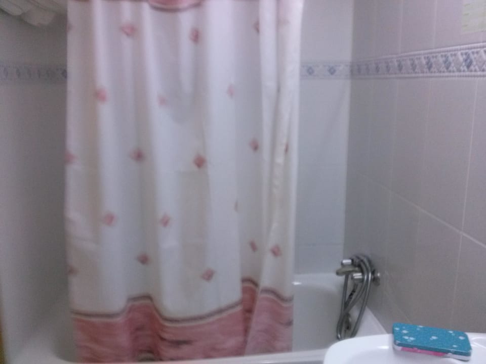 Bad FERGUS Club Pineda Splash