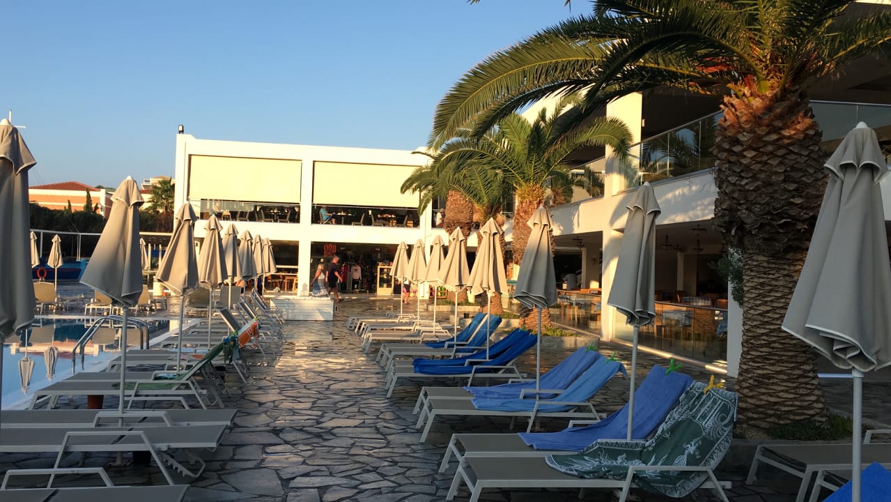 Pool Porto Bello Beach