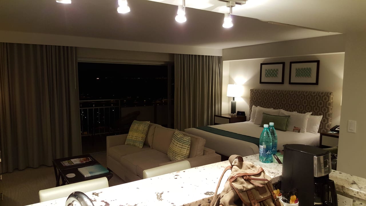 2208 Ilikai Hotel & Luxury Suites