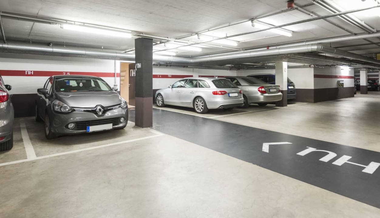 Parking Hotel NH Düsseldorf City