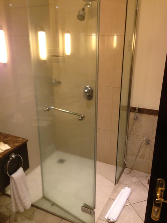 Bad  Standard Doppelzimmer Le Meridien Ile Maurice