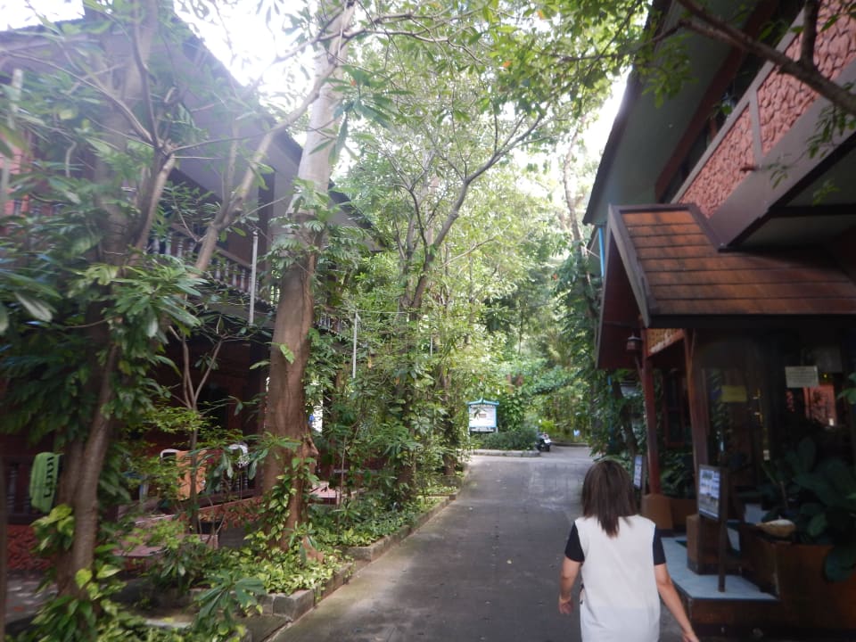 Garten Coral Bungalows
