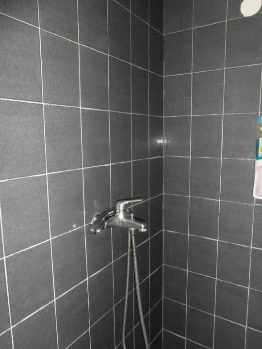 Alte Dusche, keine Halterung. Scaleta Beach Hotel