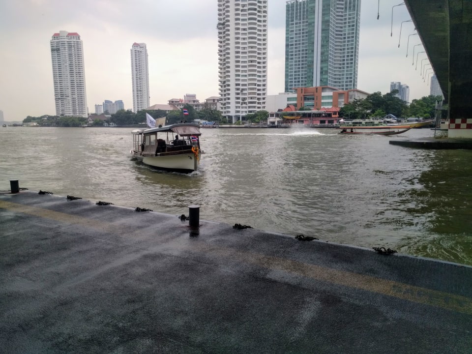 Außenansicht Millennium Hilton Bangkok