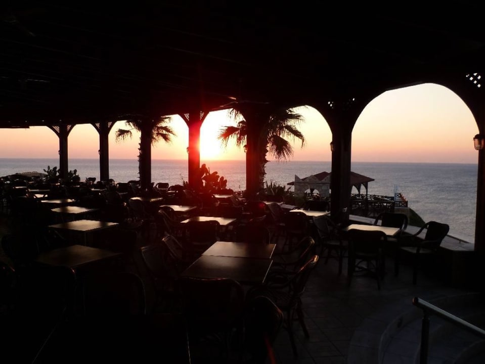 Sonnenaufgang Hotel Kalithea Horizon Royal