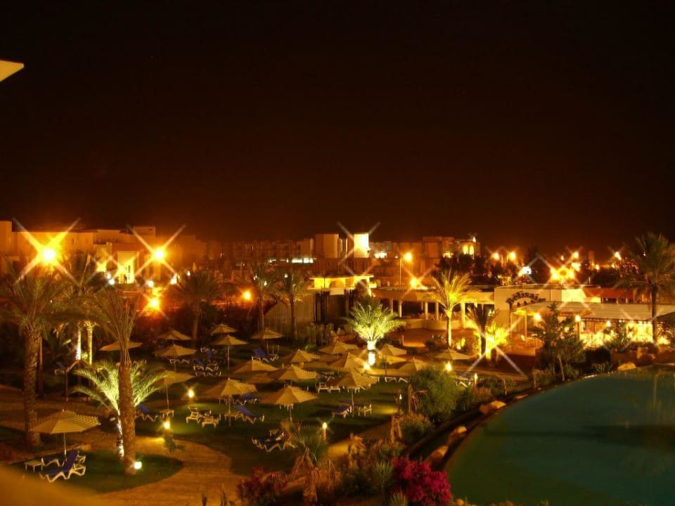 Poolblick Nacht Hotel Medina Belisaire & Thalasso