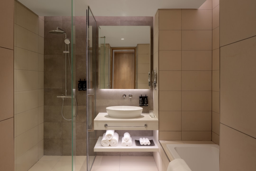 Zimmer Holiday Inn Dubai Business Bay by IHG