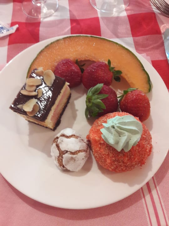 Kleine Dessertvariation, himmlisch! Aldiana Club Rocca Nettuno Calabria