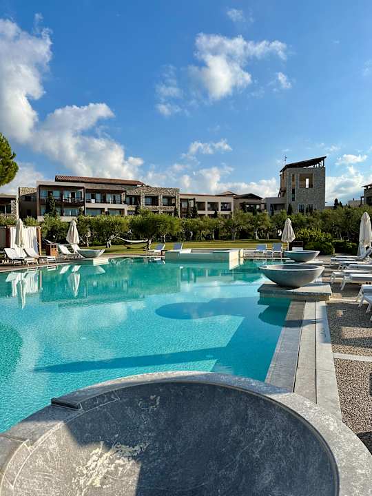 Außenansicht The Westin Resort Costa Navarino