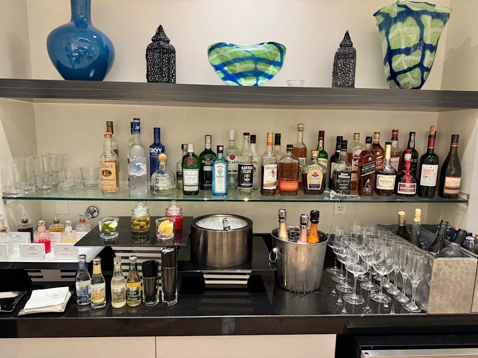 Gastro Club Level Suites at Inn On Fifth