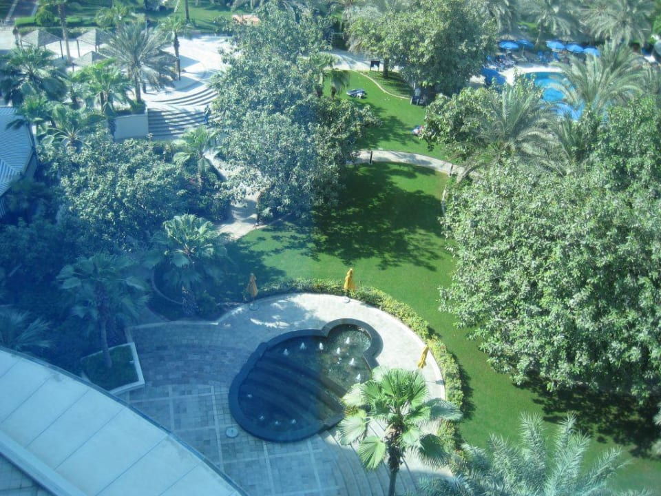 Ausblick vom Zimmer nach unten Sheraton Jumeirah Beach Resort