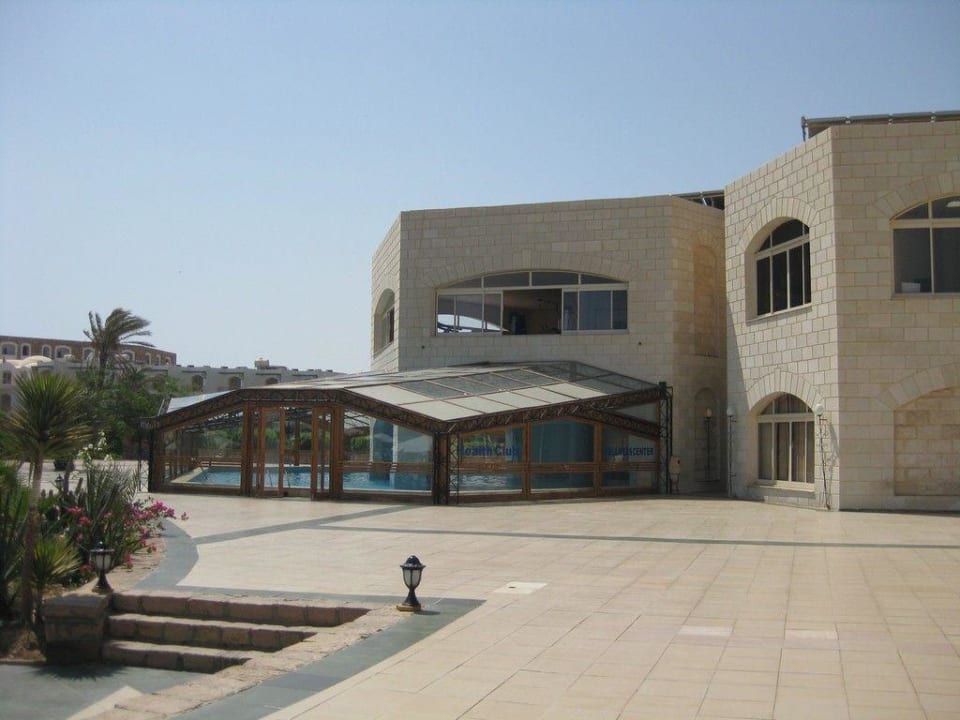 Basen Brayka Bay Resort