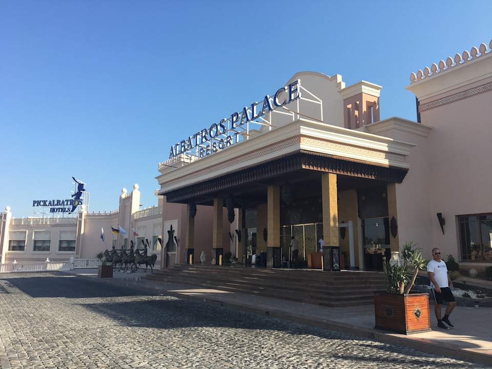 Außenansicht Pickalbatros Palace Resort