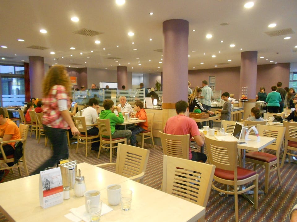 Der Frühstücksraum Holiday Inn Express Berlin City Center