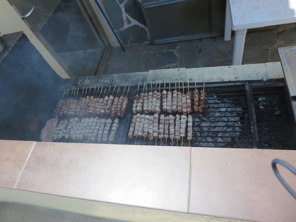 Grillen am Strand Alea Hotel & Suites