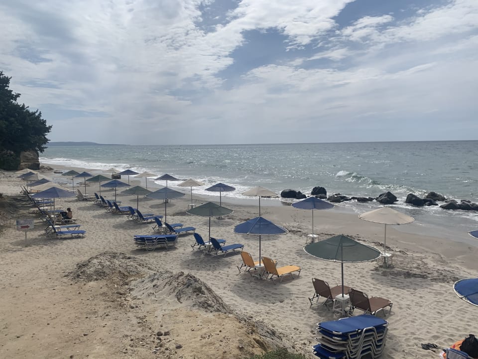 Strand Hotel Kouros Palace