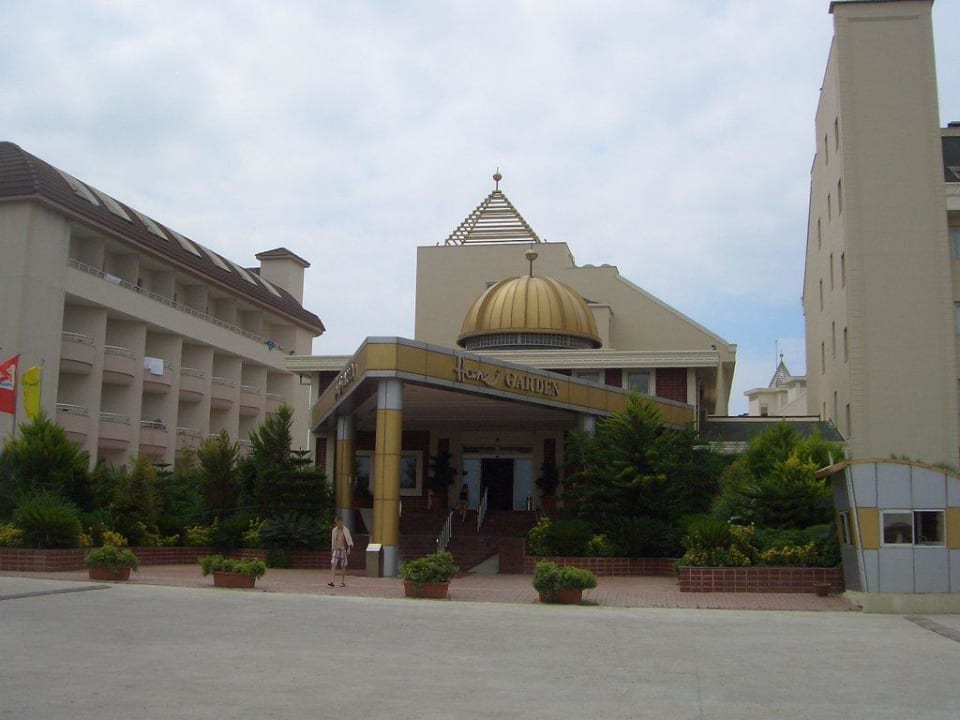 Hoteleingang Calimera Hane Garden