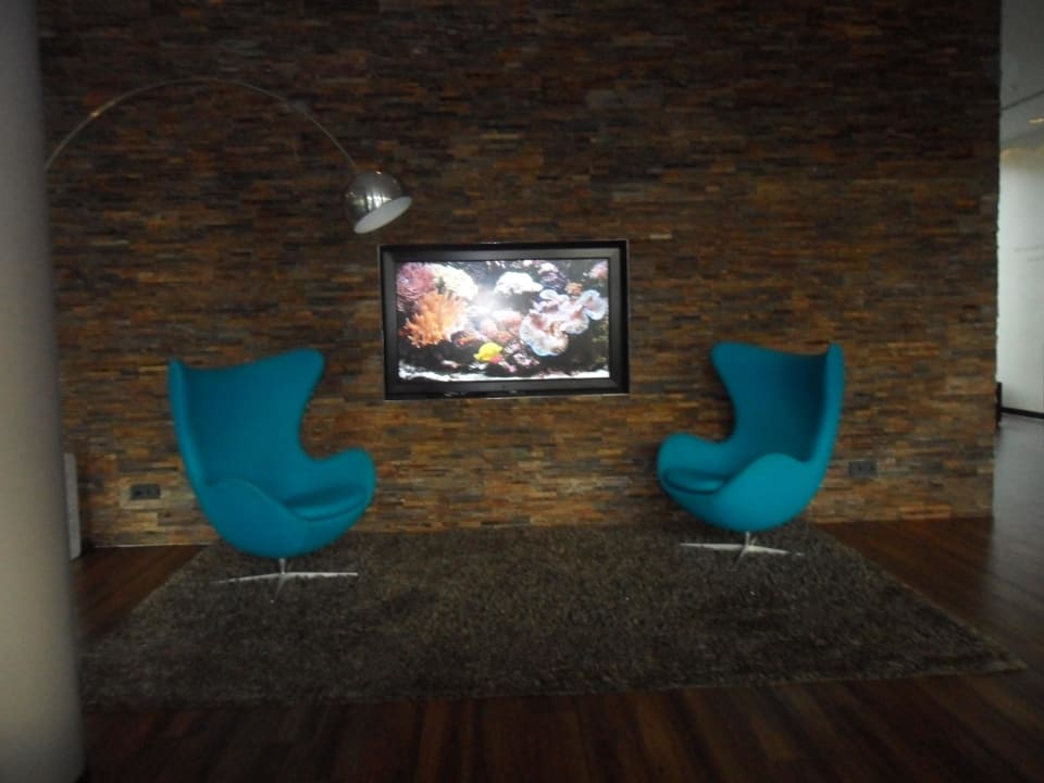 Nette Sitzmöglichkeit Motel One Hamburg Airport