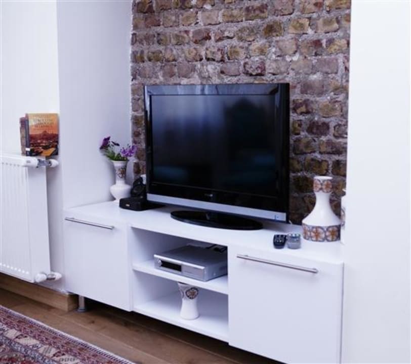 2 Bedroom Standard Apartment Tarus Apartments