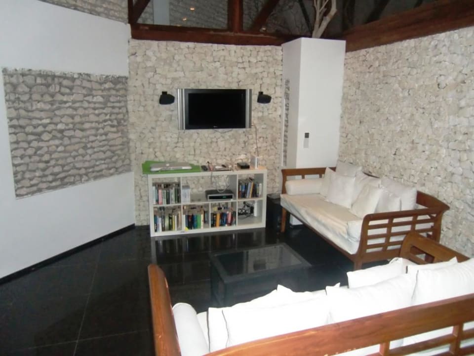 TV Raum Diamonds Thudufushi