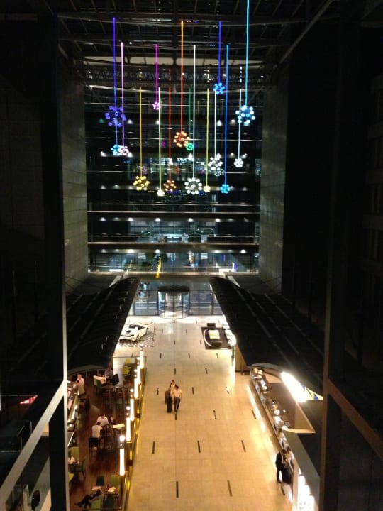 Lobby Hilton Frankfurt Airport