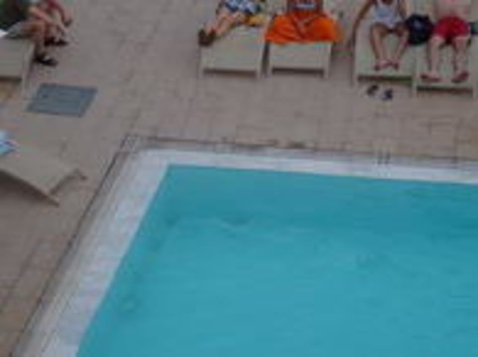 Piscine sans échelle Olympian Bay Grand Resort