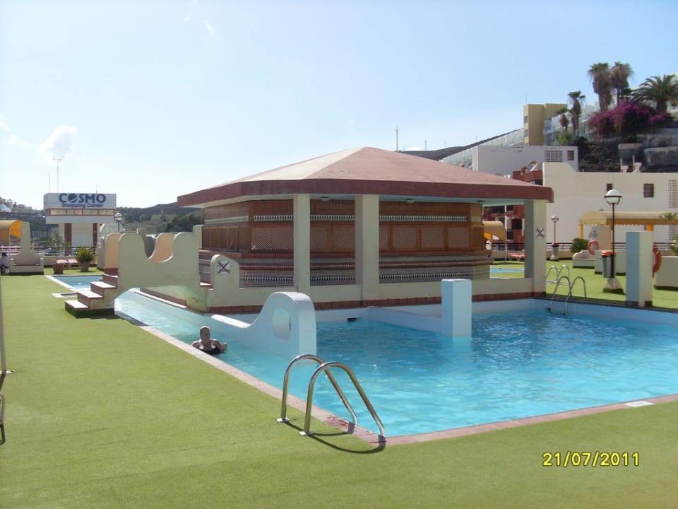 Pool Apartment Palm Garden By LIVVO