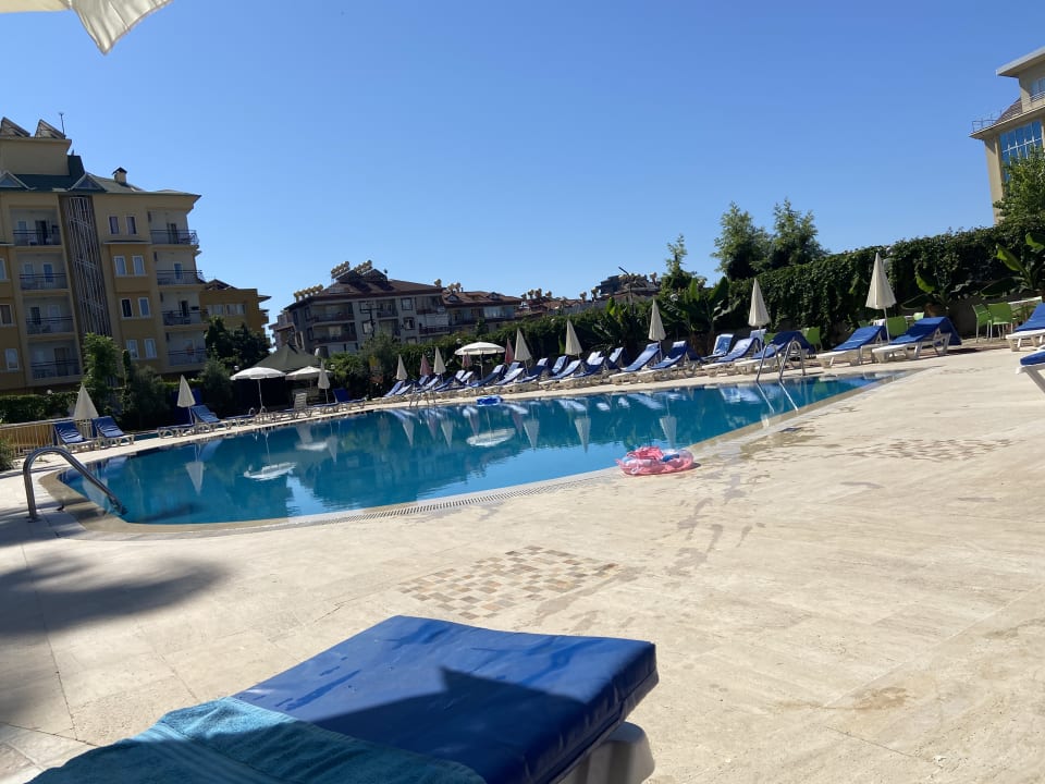 Pool Ark Apart Otel