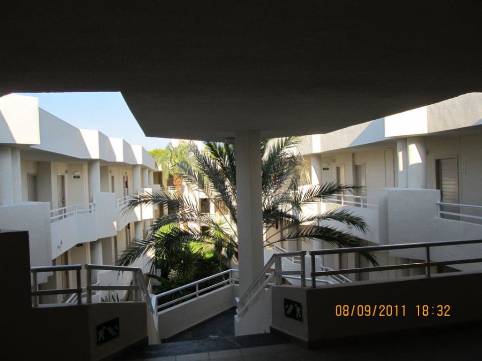 Blick in den Innenhof Iberostar Waves Playa de Muro