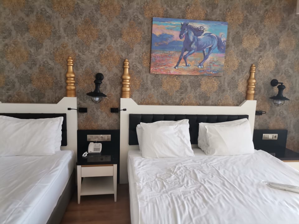Zimmer Mary Hotel Side