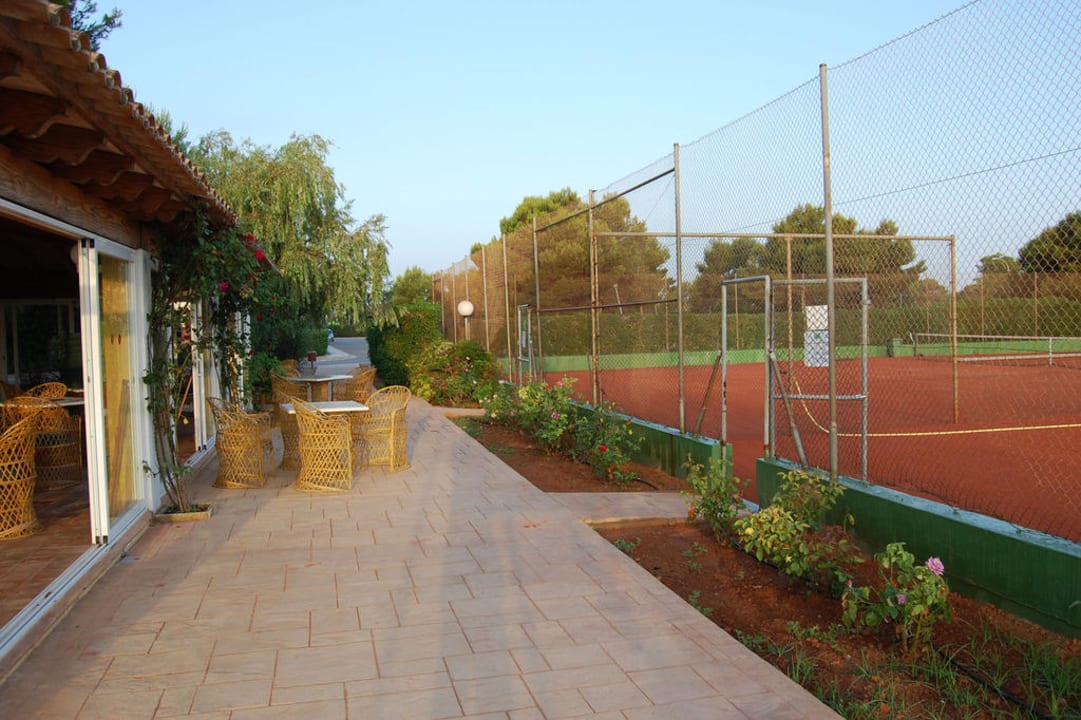 "Club House/Tennisplätze" Protur Safari Park Aparthotel (Sa Coma