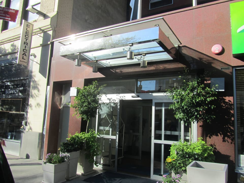 Eingangsbereich Holiday Inn Express New York City - Times Square