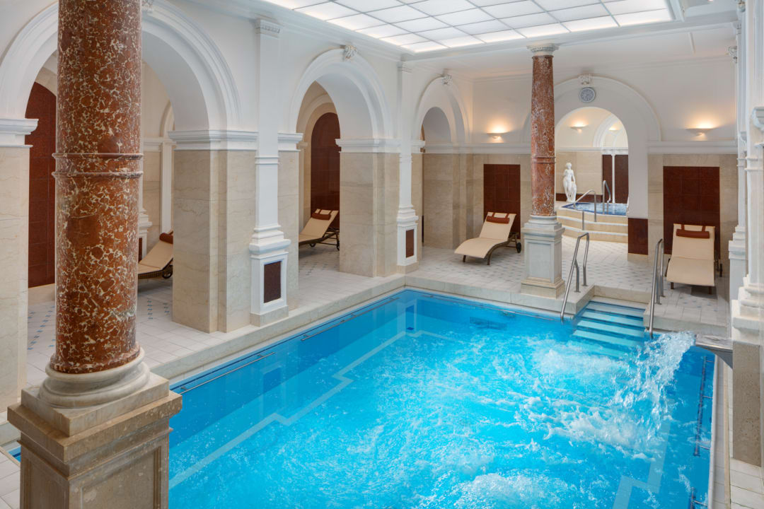 Pool Nové Lázné Ensana Health Spa Hotel