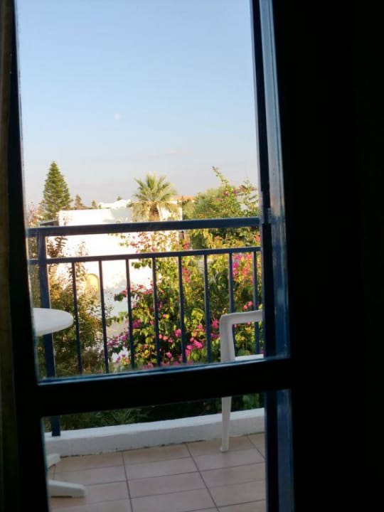 Ausblick vom Balkon TUI SUNEO Chrissi Amoudia