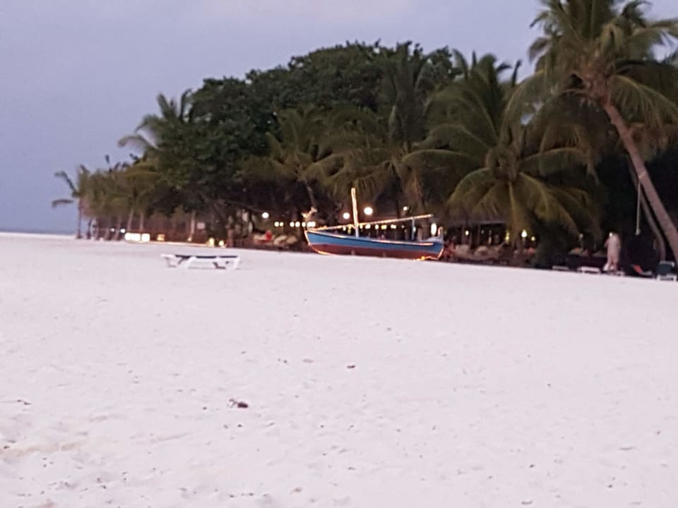 Strand Meeru Maldives Resort Island