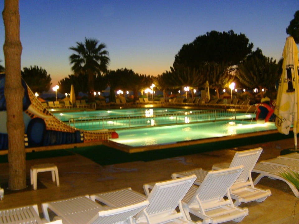 Schöne Poolanlage Hotel Grand Efe